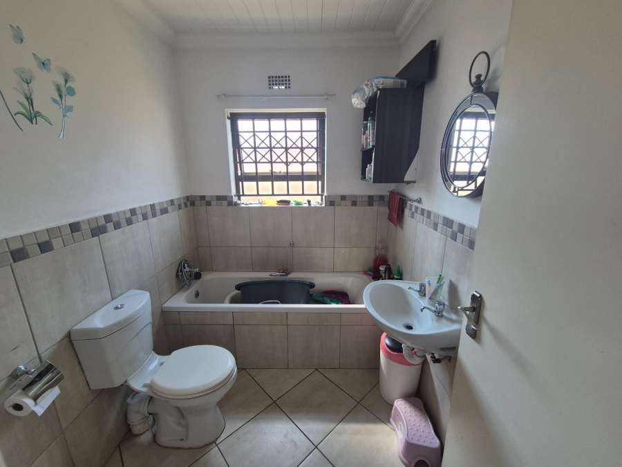 3 Bedroom Property for Sale in Montclair Western Cape